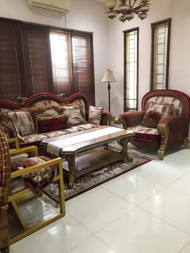 sofa tamu